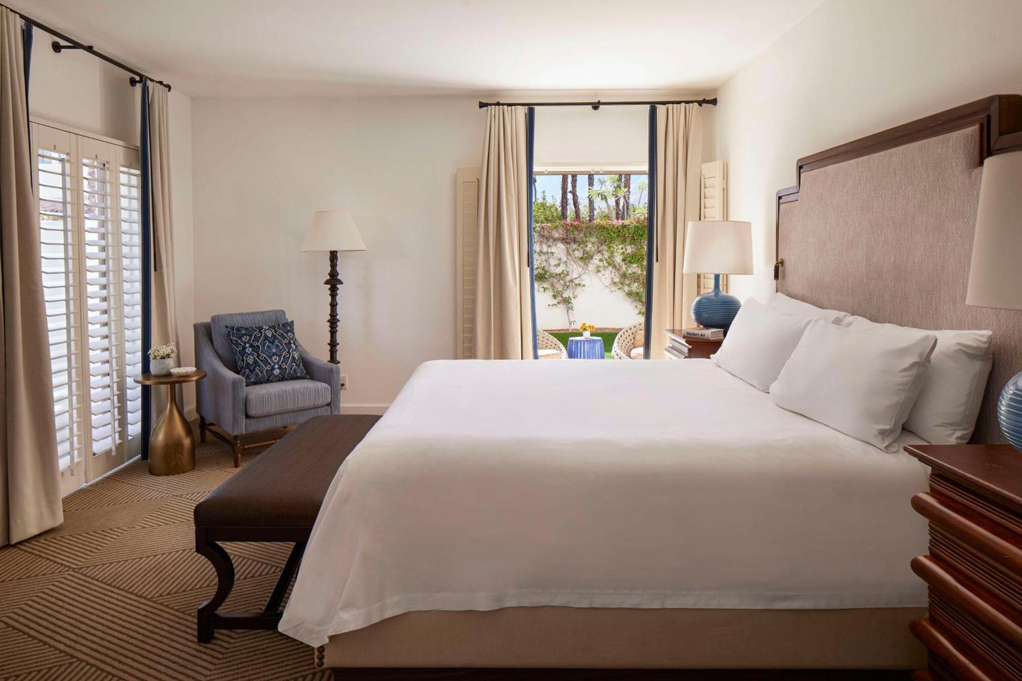Resort&club, Curio Collection 5*